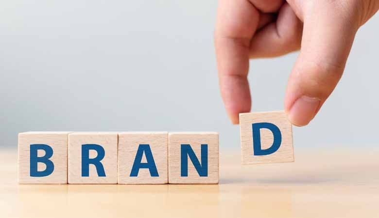 Thương hiệu tiếng Anh là gì? Cách dùng đúng trong marketing 